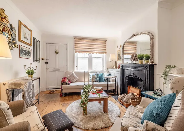 2Bed 2Bath Near Windsor