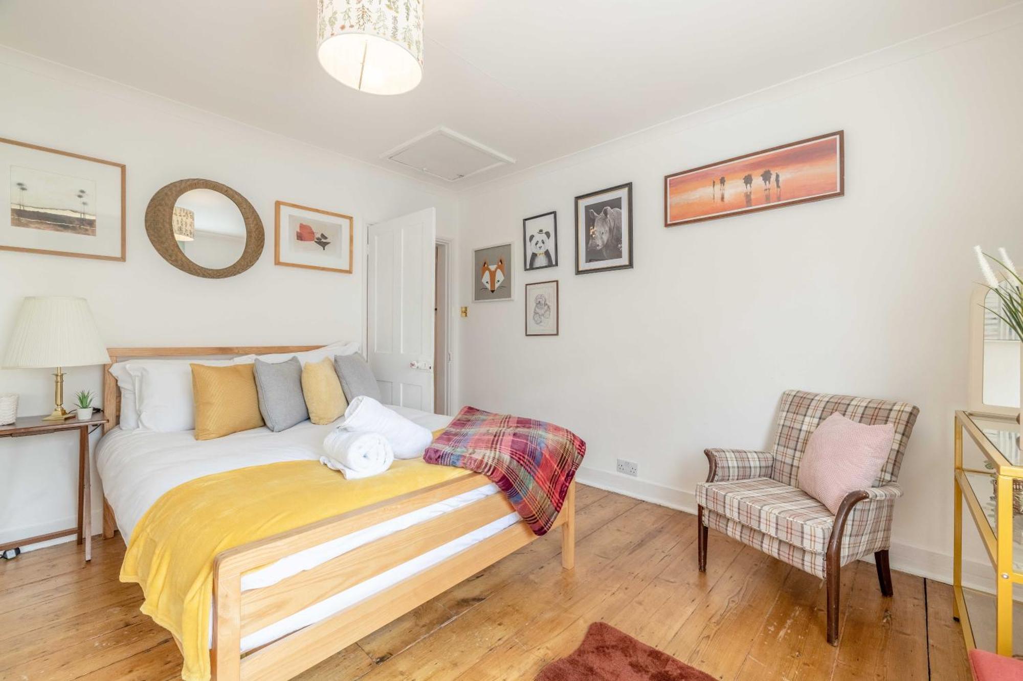 2Bed 2Bath Near Windsor Villa Windsor